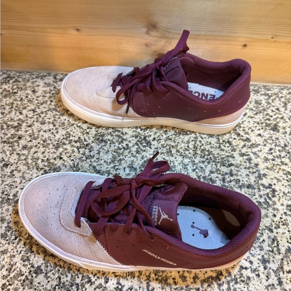 Kids Size 6.5Y Jordan Series SE Sneakers in Burgundy and Tan - Picture 10 of 15